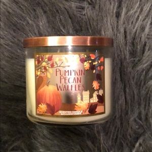 BBW pumpkin pecan waffles 3-wick candle